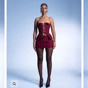 Chic Strapless Burgundy skirt set